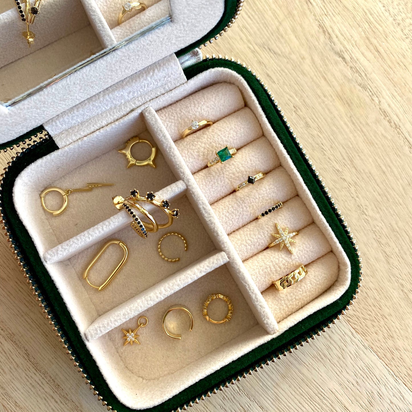 travel case perfect for jewelry boite de bijoux pour voyage