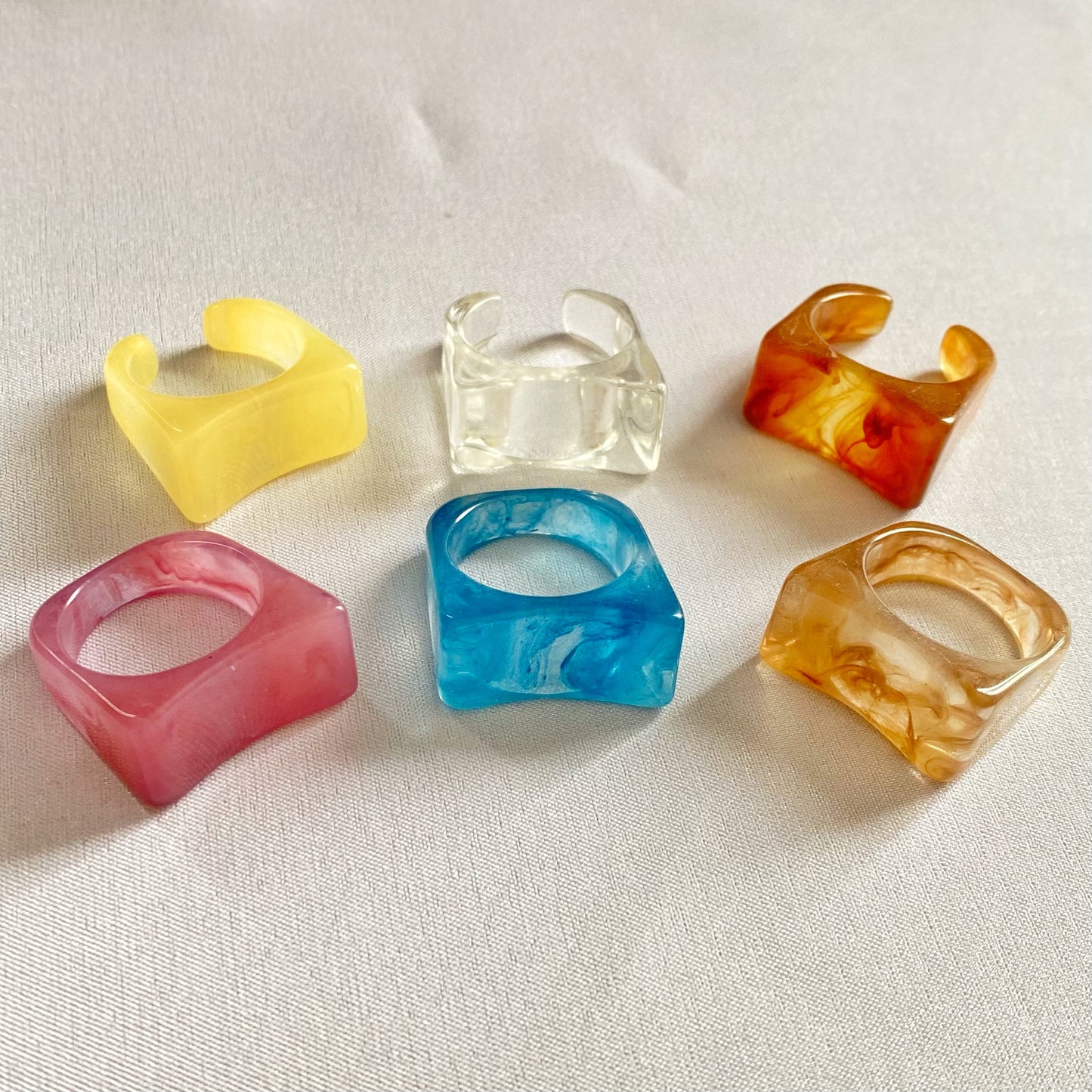 acrylic ring chunky trendy jewelry, bague en acrylique tendance